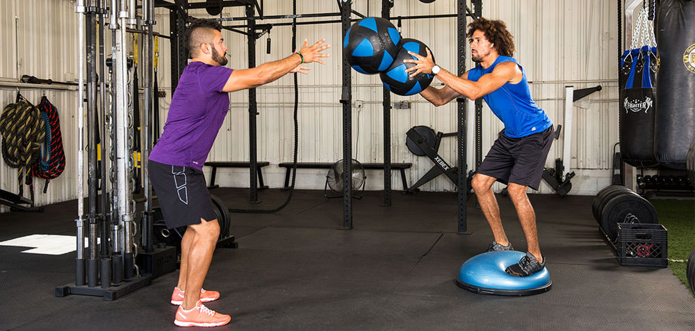 5 Exercises to Train Balance in Motion