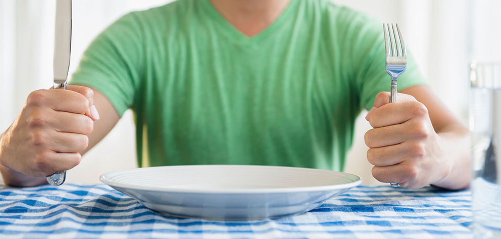 This Is The Minimum (And Maximum) Calories You Need Every Day (Men's Health)